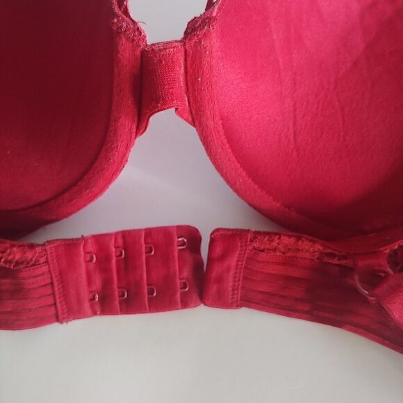 Victoria's Secret Very Sexy Push-Up Pigeonnant Red Lace Bra 32DD - Picture 8 of 8